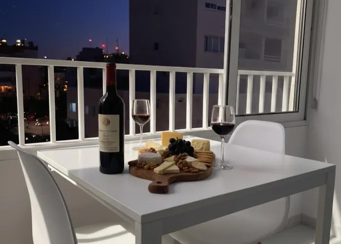 Marble Coast * لارنكا