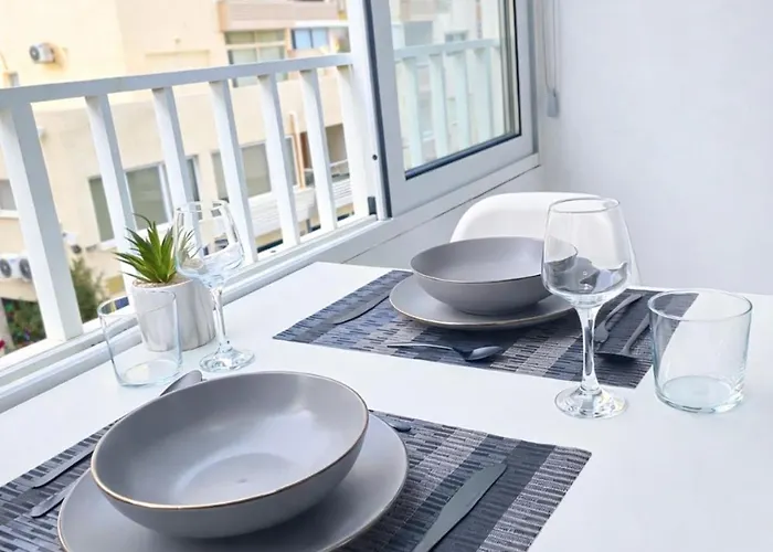 Marble Coast Apartment *